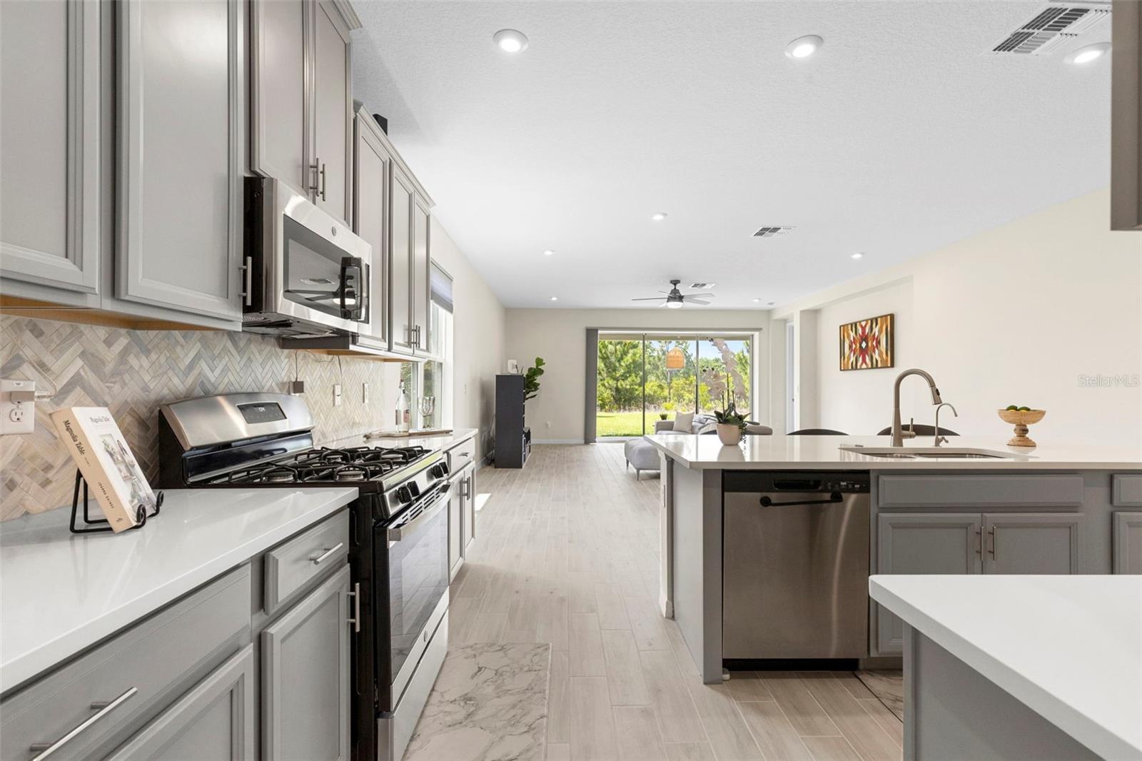 33410 CASTAWAY LOOP, WESLEY CHAPEL, FL, 33543