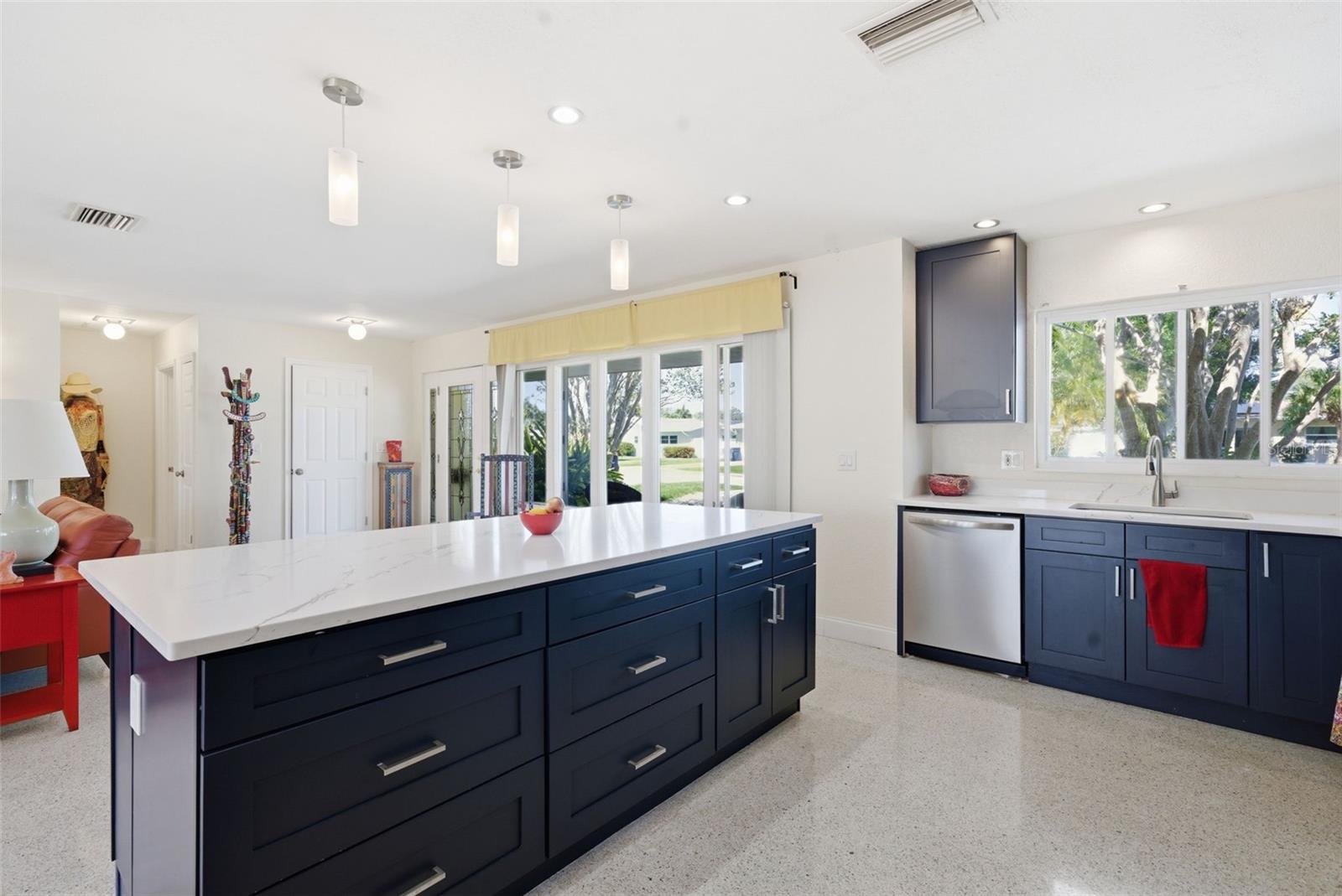 5051 39TH ST S, ST PETERSBURG, FL, 33711