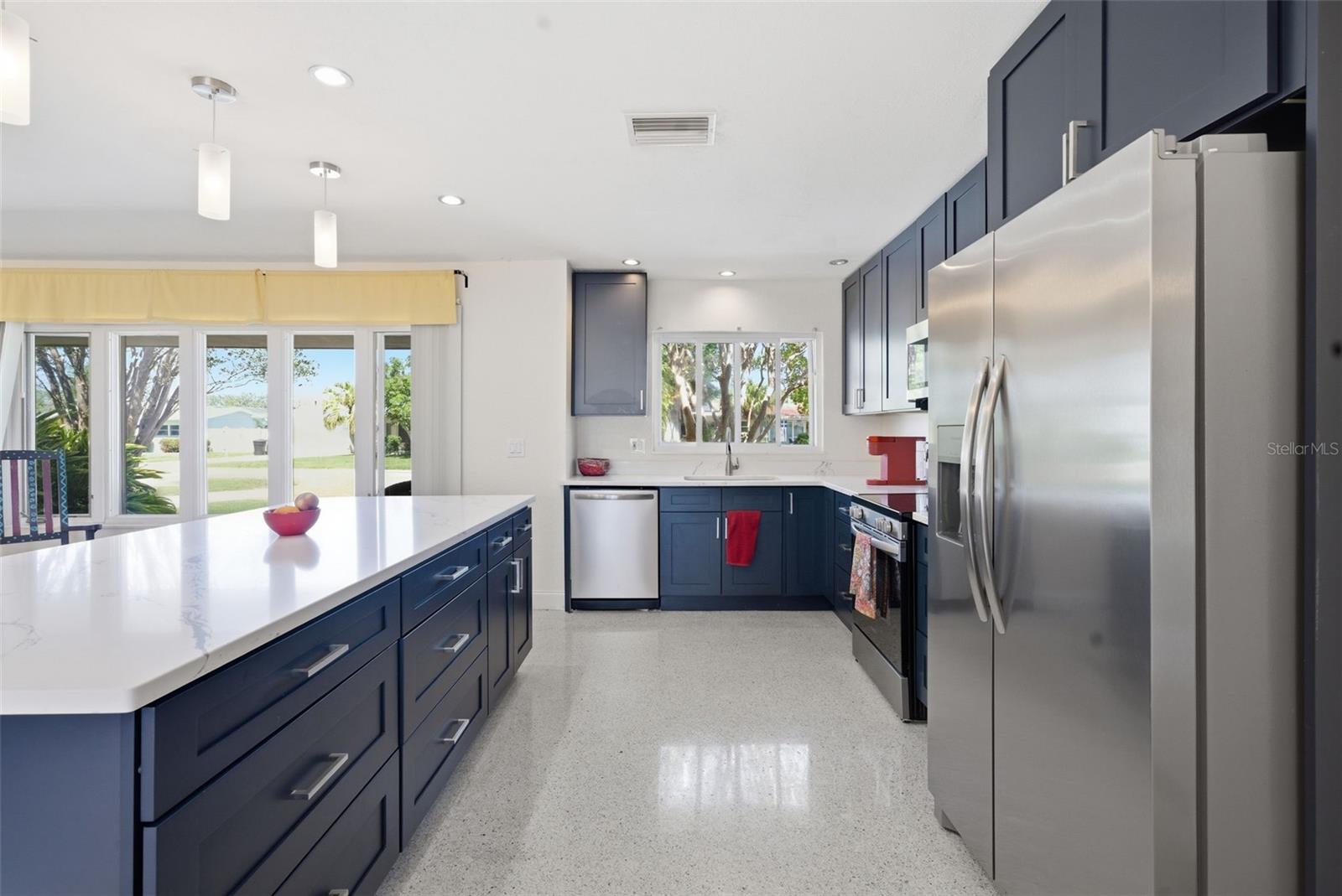 5051 39TH ST S, ST PETERSBURG, FL, 33711