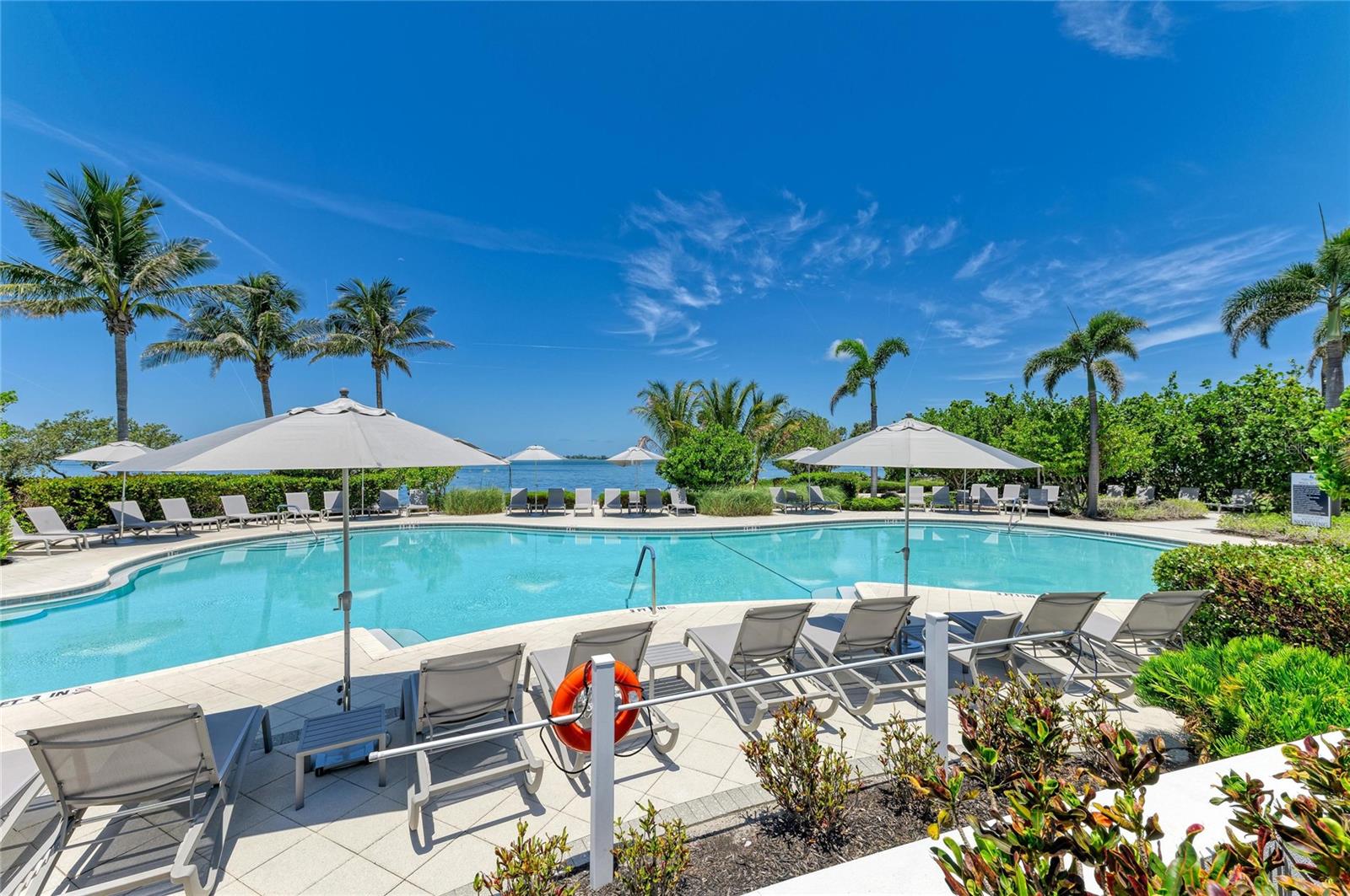 395 ARUBA CIR #402, BRADENTON, FL, 34209