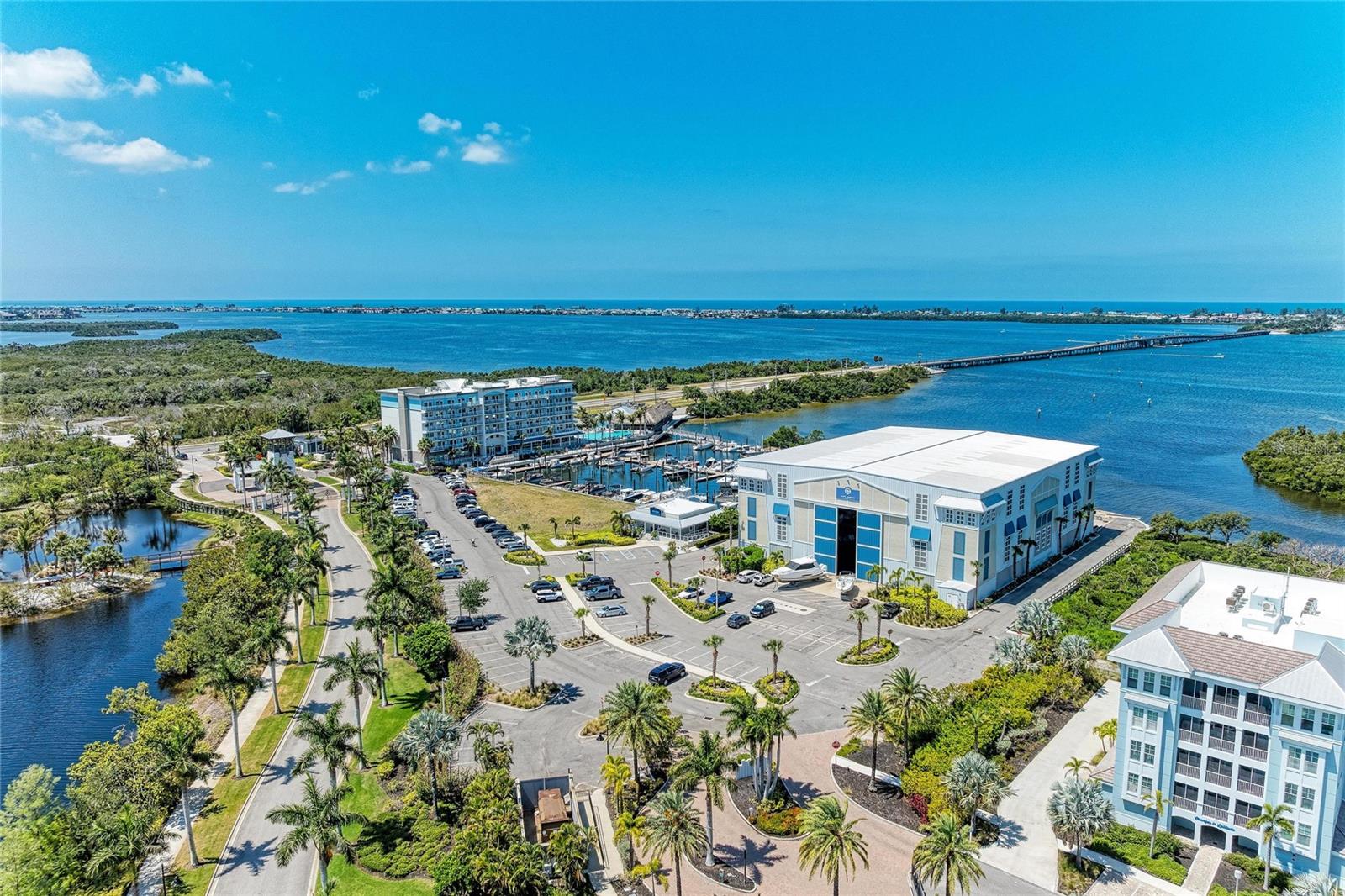 395 ARUBA CIR #402, BRADENTON, FL, 34209