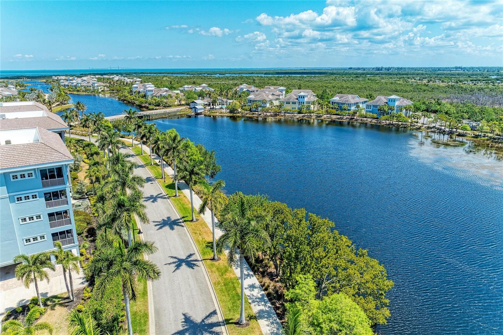 395 ARUBA CIR #402, BRADENTON, FL, 34209