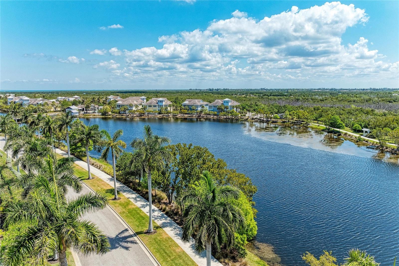 395 ARUBA CIR #402, BRADENTON, FL, 34209