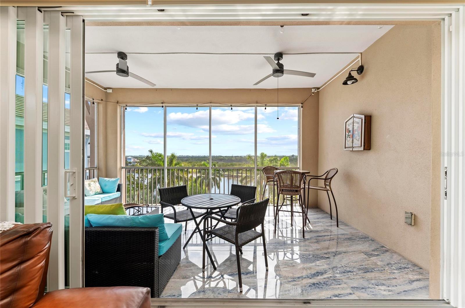 395 ARUBA CIR #402, BRADENTON, FL, 34209