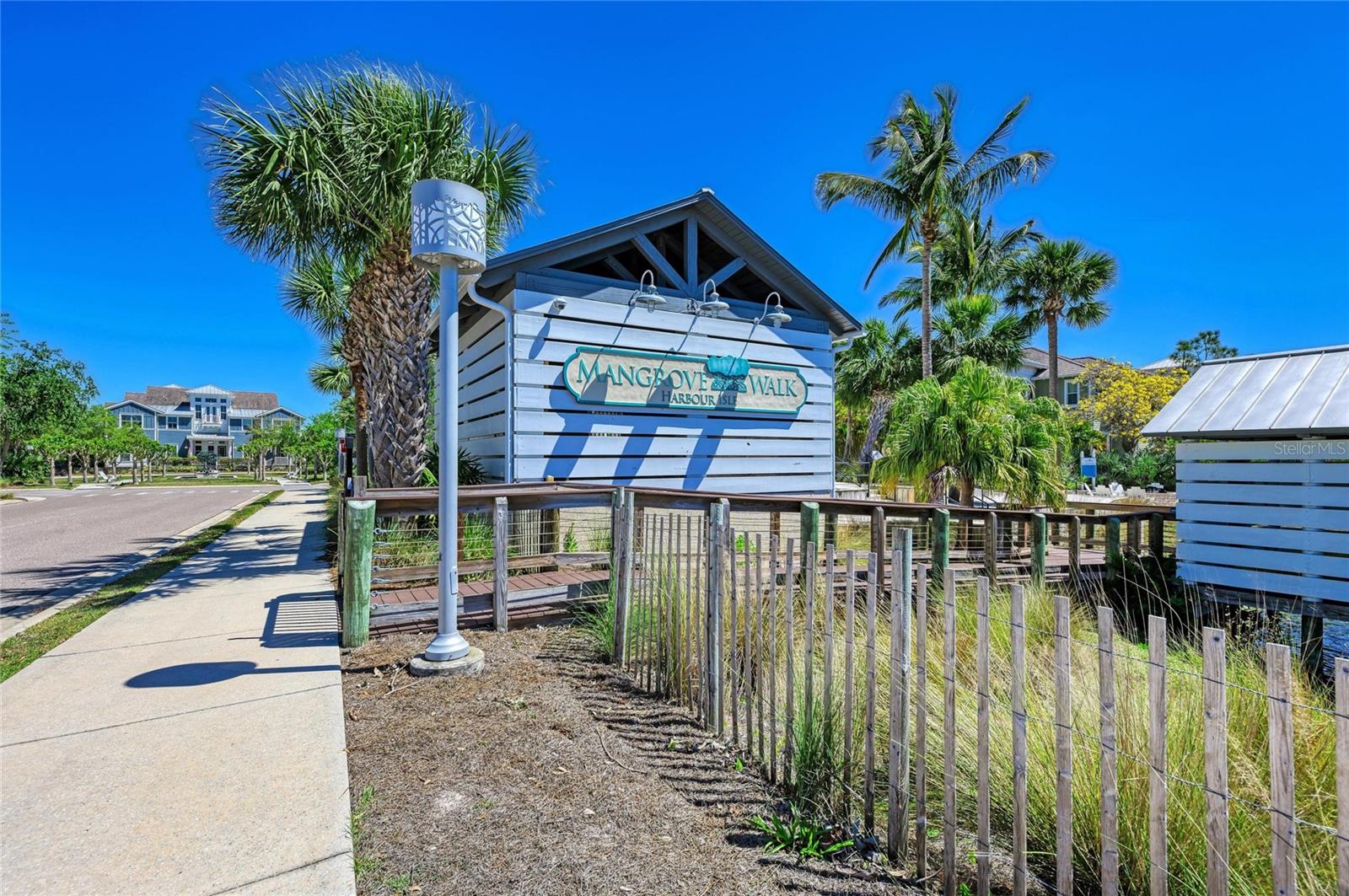 395 ARUBA CIR #402, BRADENTON, FL, 34209