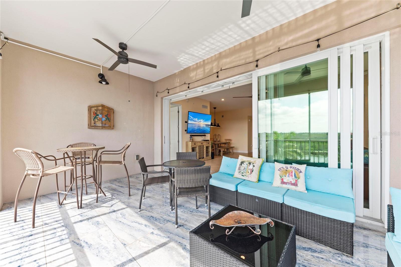 395 ARUBA CIR #402, BRADENTON, FL, 34209