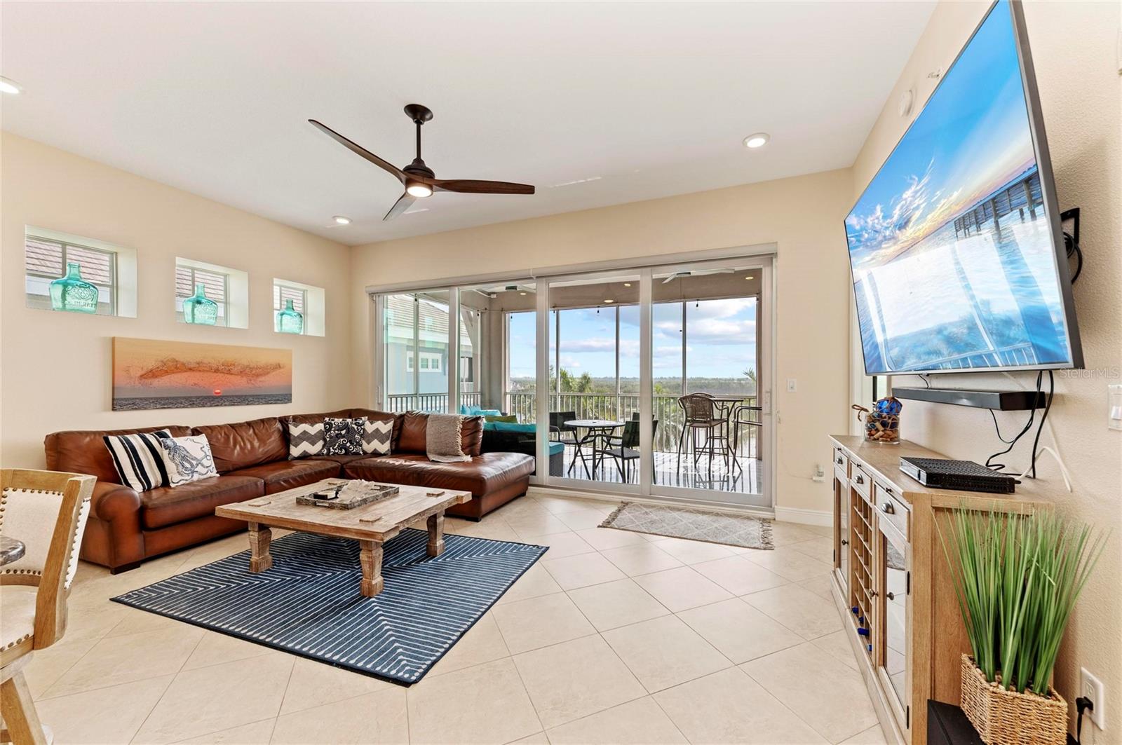 395 ARUBA CIR #402, BRADENTON, FL, 34209