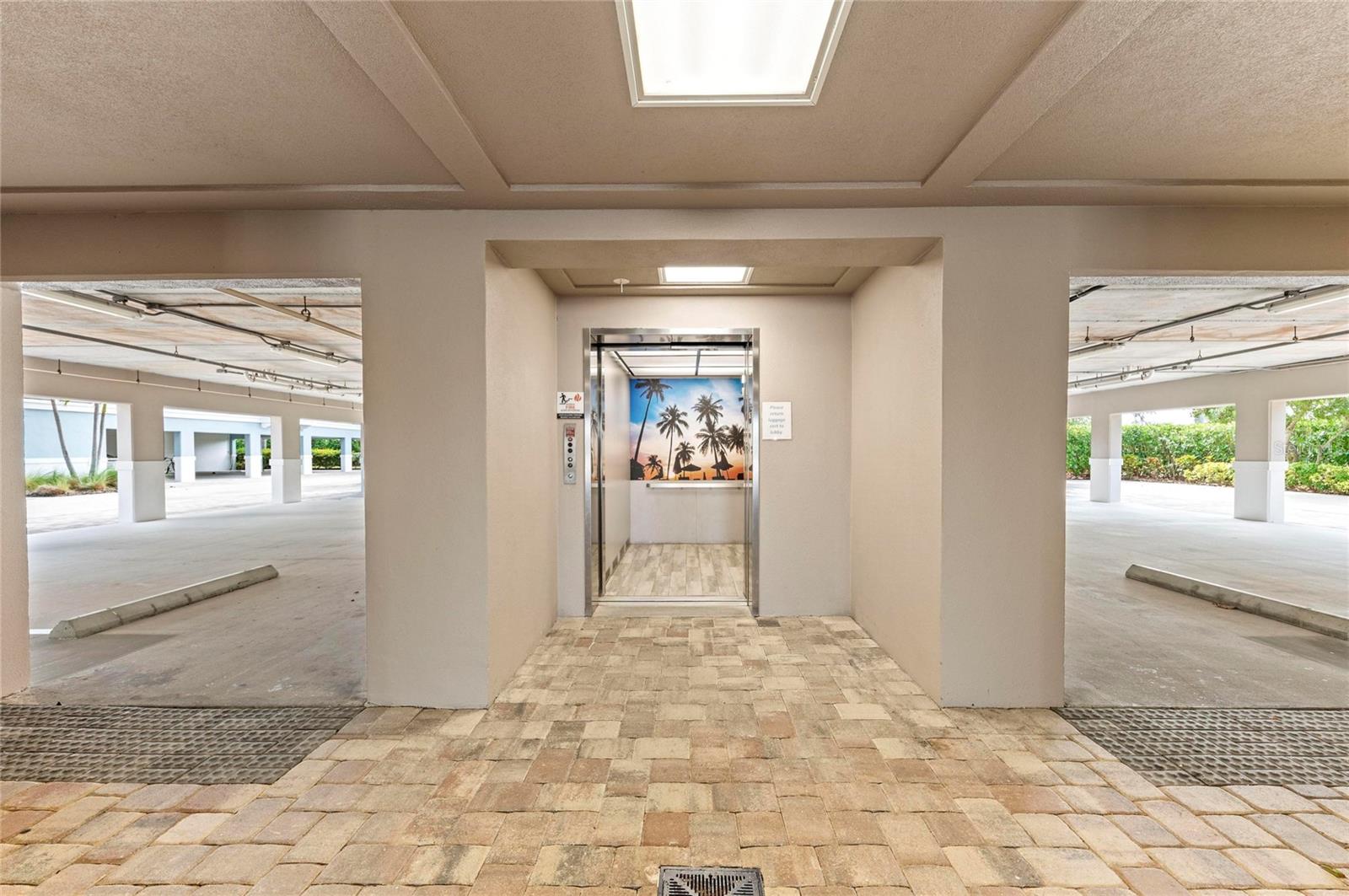 395 ARUBA CIR #402, BRADENTON, FL, 34209