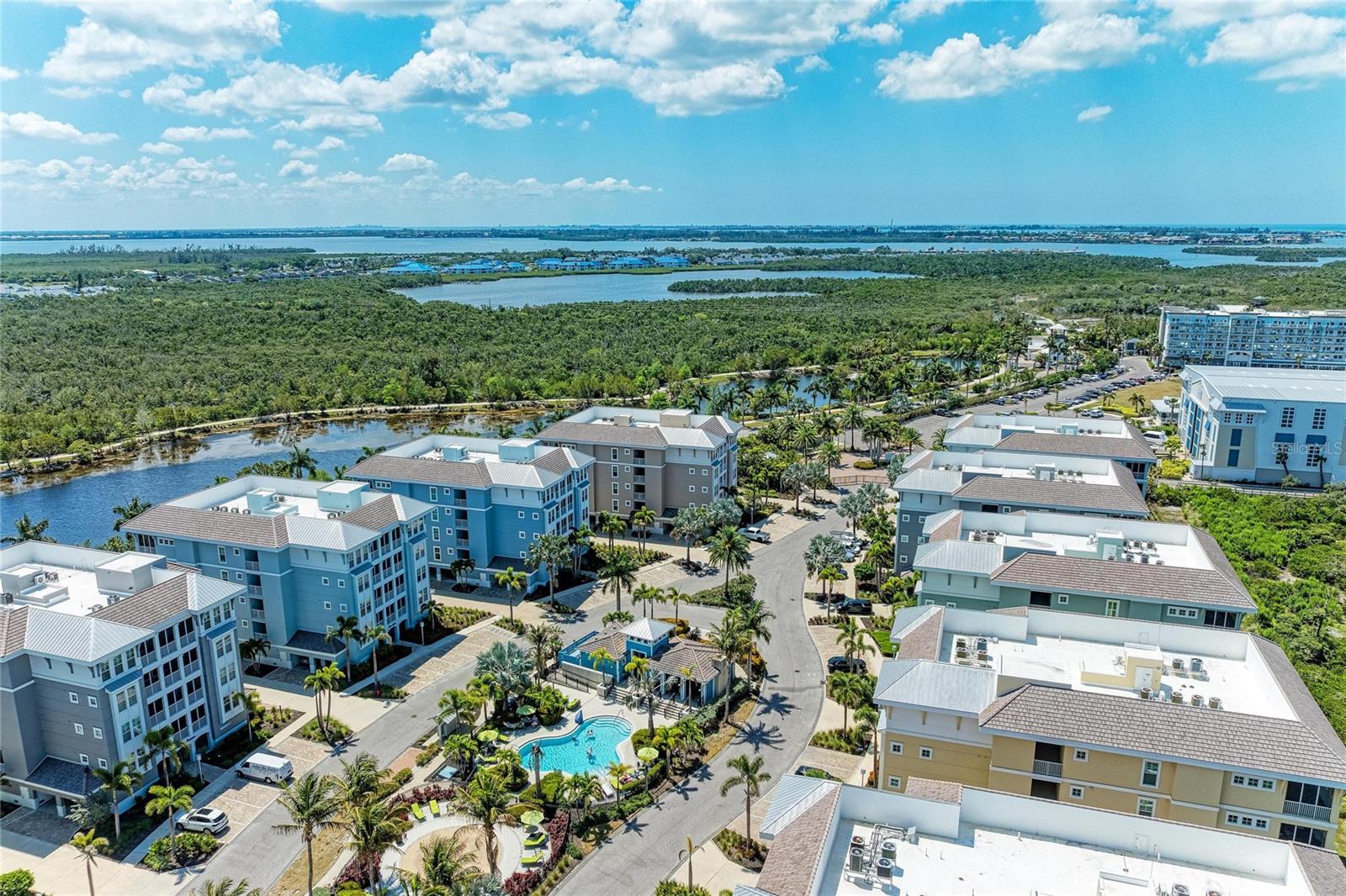 395 ARUBA CIR #402, BRADENTON, FL, 34209