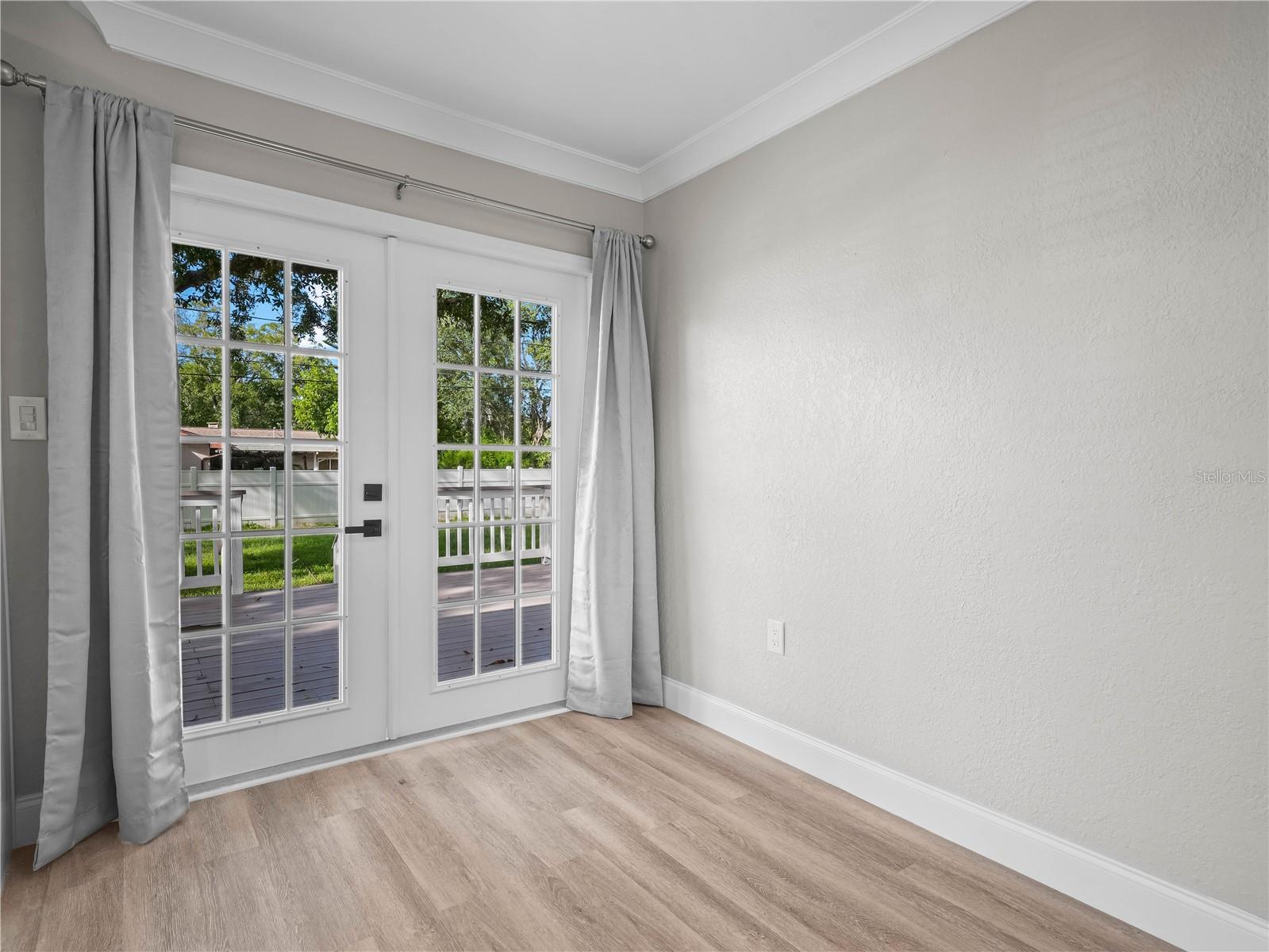 125 80TH AVE N, ST PETERSBURG, FL, 33702