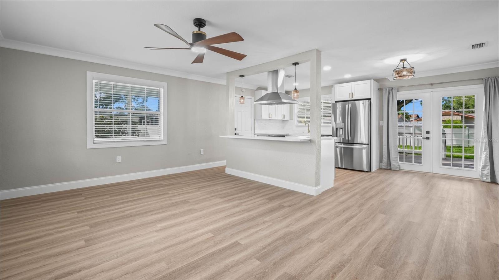 125 80TH AVE N, ST PETERSBURG, FL, 33702