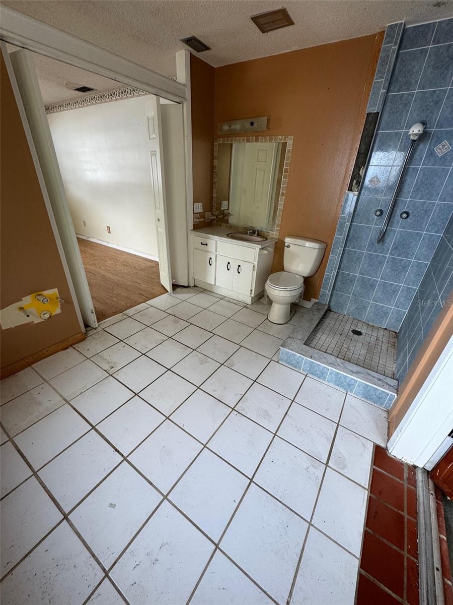 7025 W VILLAGE DR, HOMOSASSA, FL, 34446