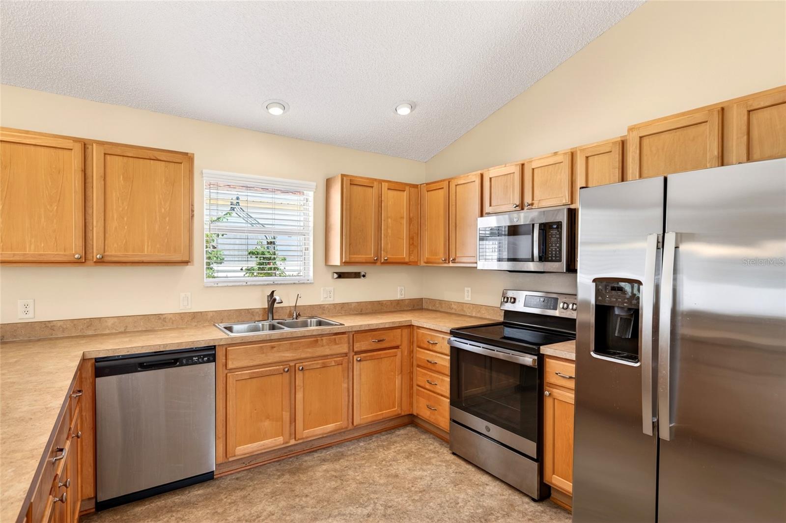 430 CALVERT TER, THE VILLAGES, FL, 32162