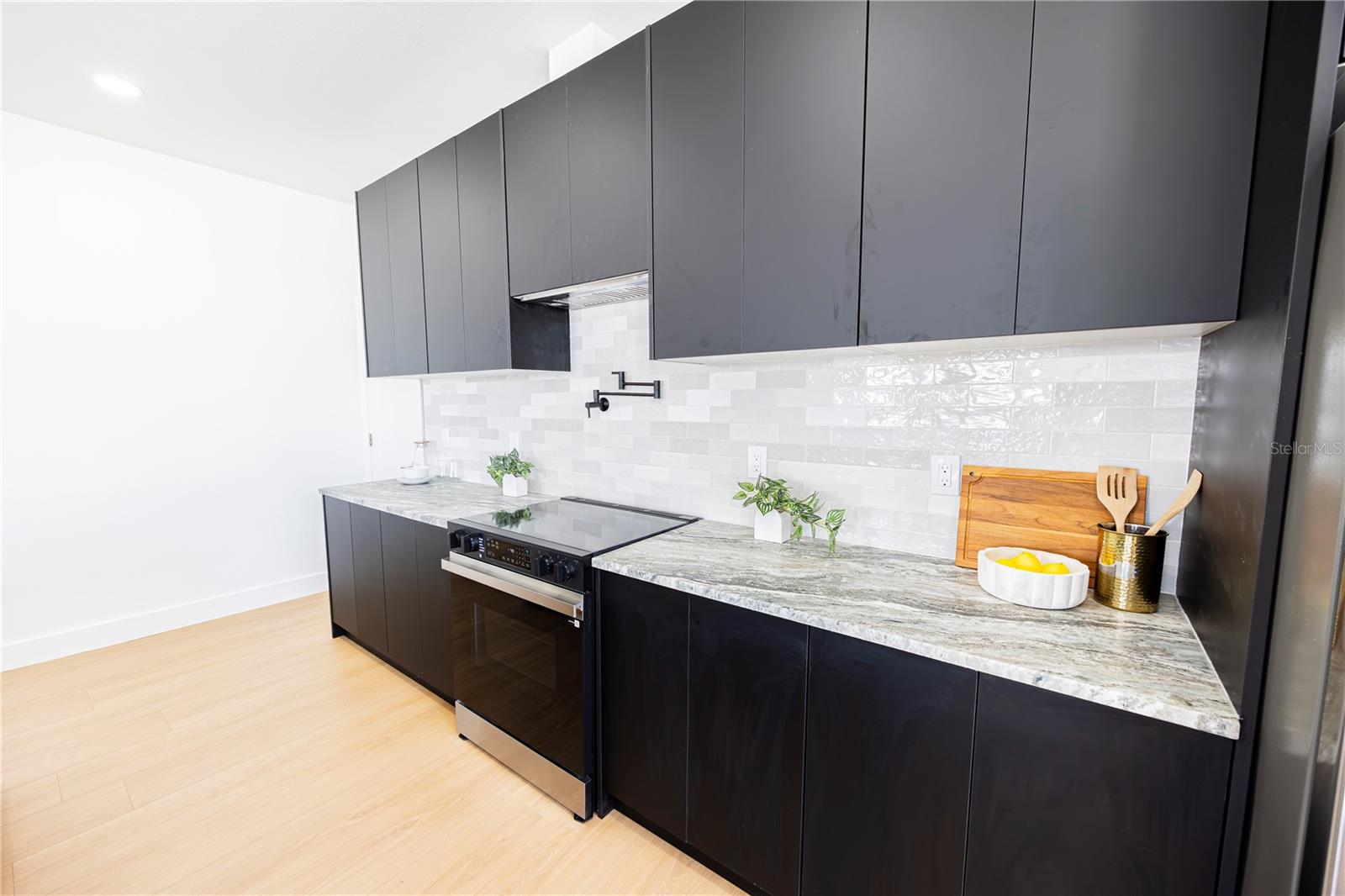 2521 18TH AVE N, ST PETERSBURG, FL, 33713