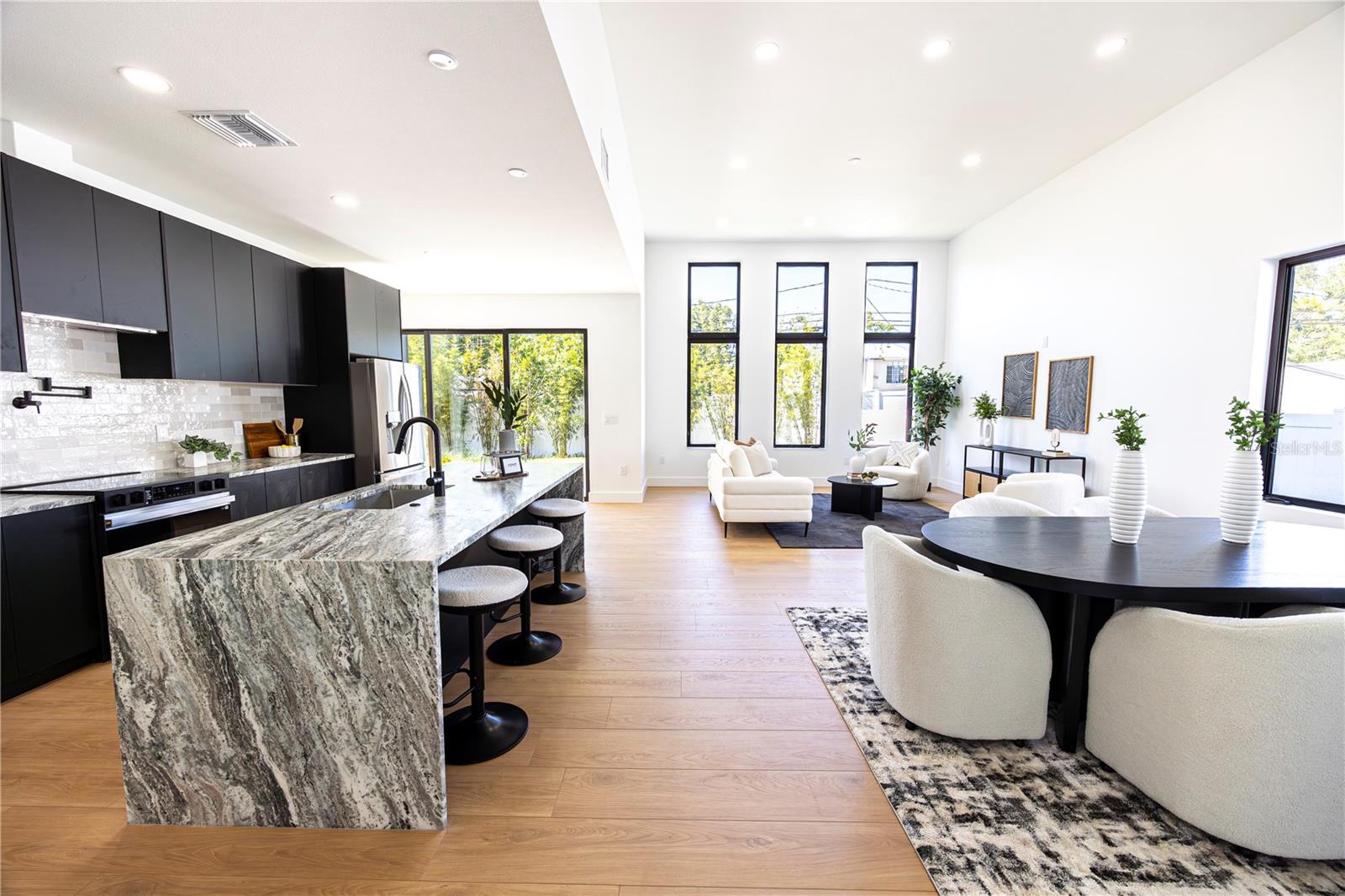 2521 18TH AVE N, ST PETERSBURG, FL, 33713