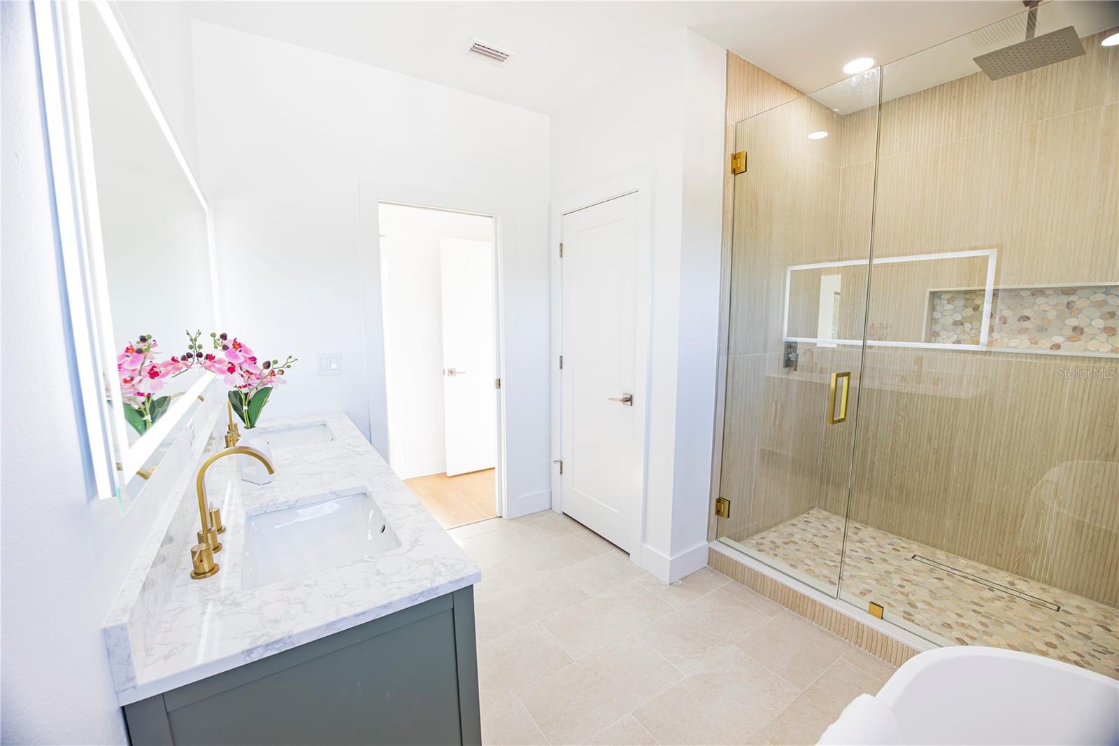 2521 18TH AVE N, ST PETERSBURG, FL, 33713