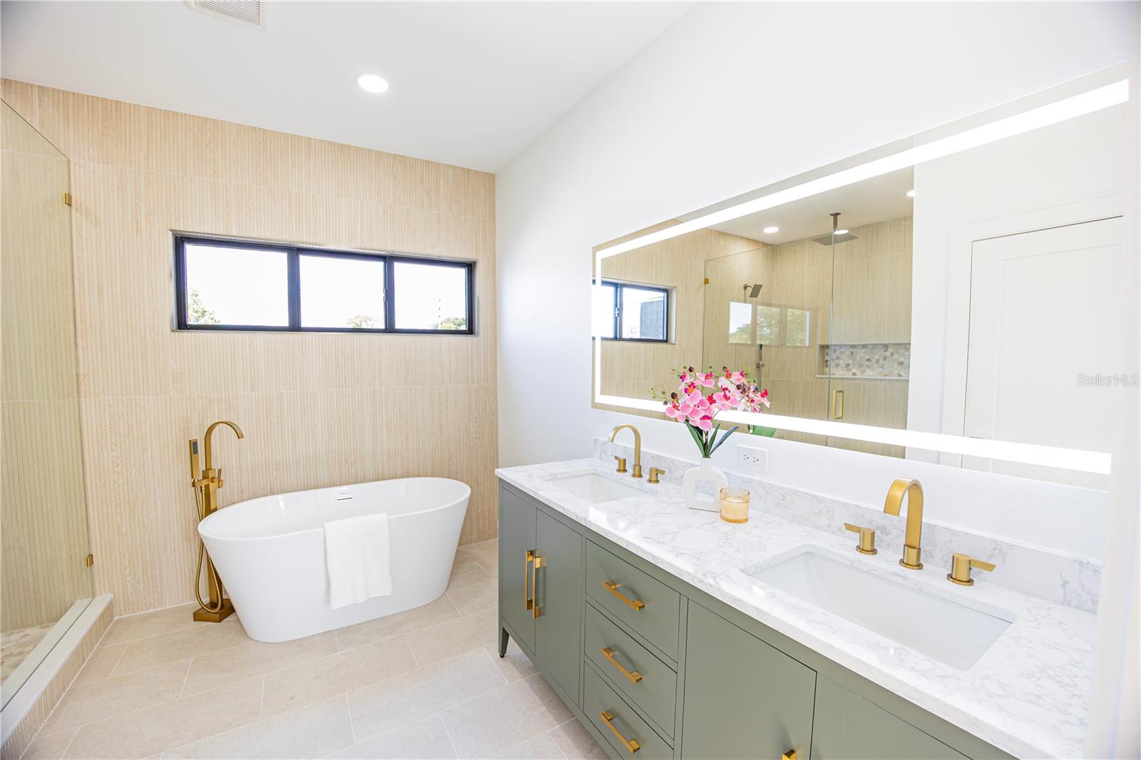 2521 18TH AVE N, ST PETERSBURG, FL, 33713