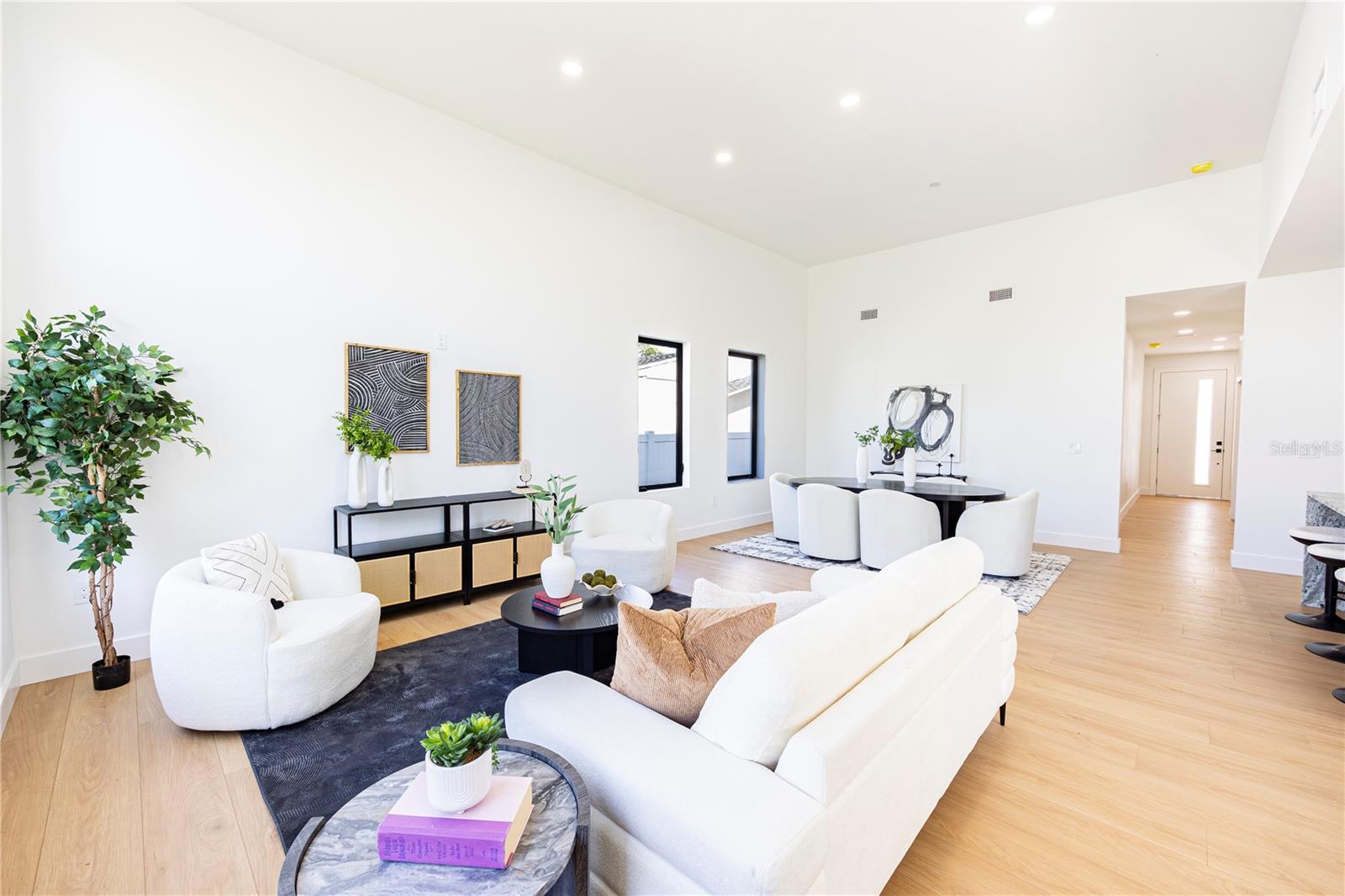 2521 18TH AVE N, ST PETERSBURG, FL, 33713