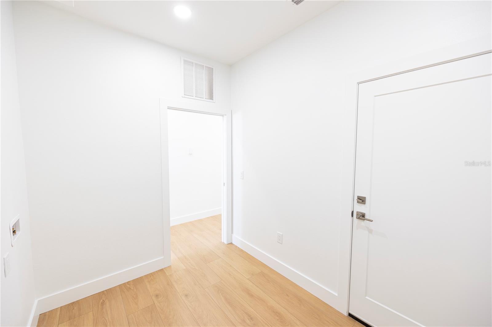 2521 18TH AVE N, ST PETERSBURG, FL, 33713