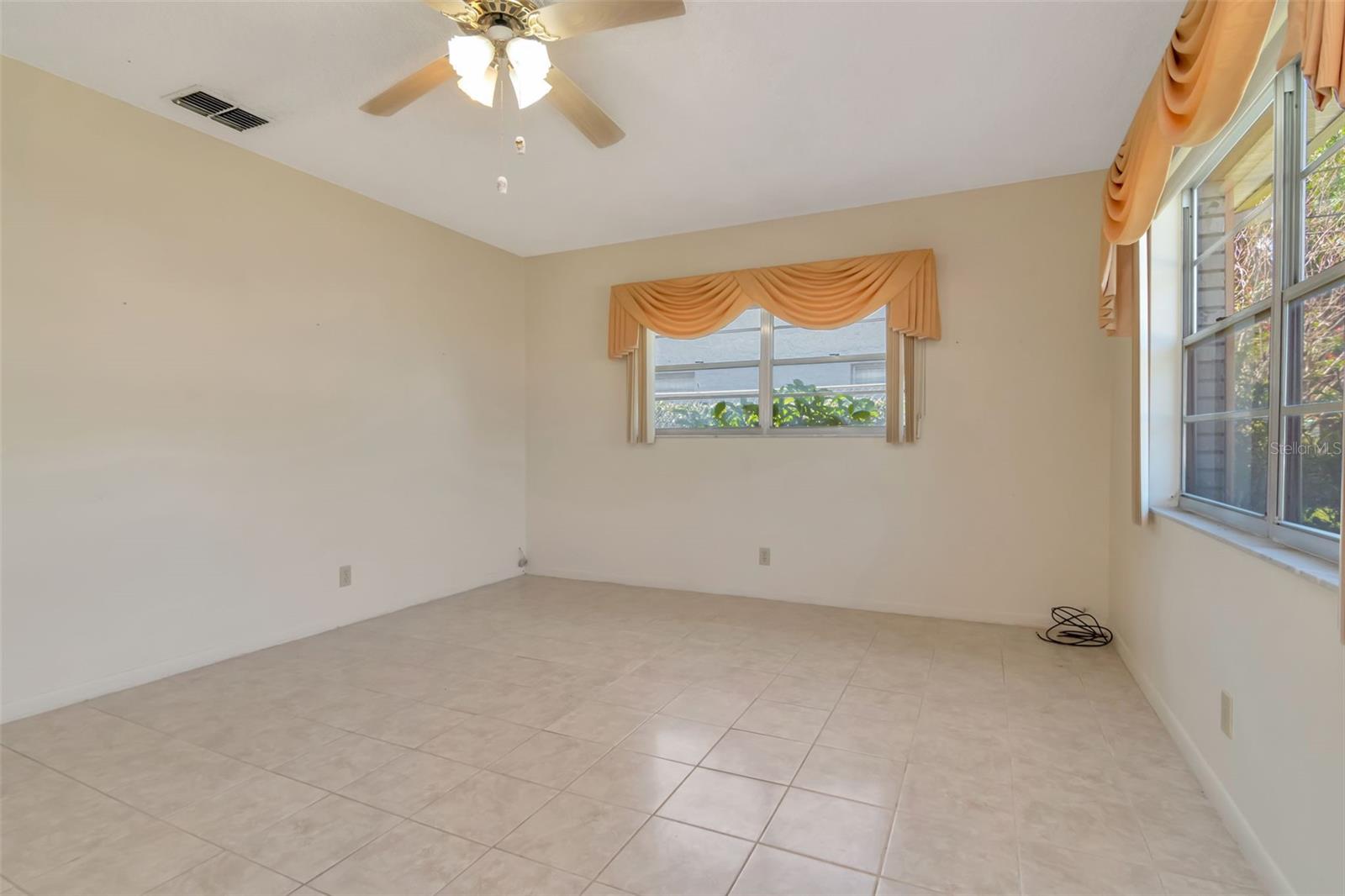 7307 N ALBANY AVE, TAMPA, FL, 33604