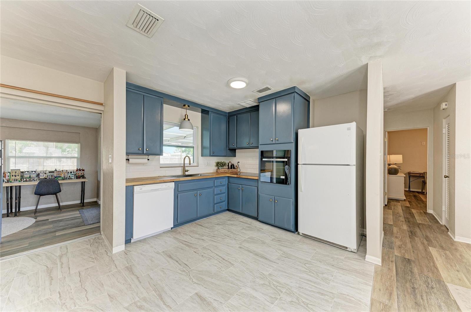 120 60TH ST W, BRADENTON, FL, 34209