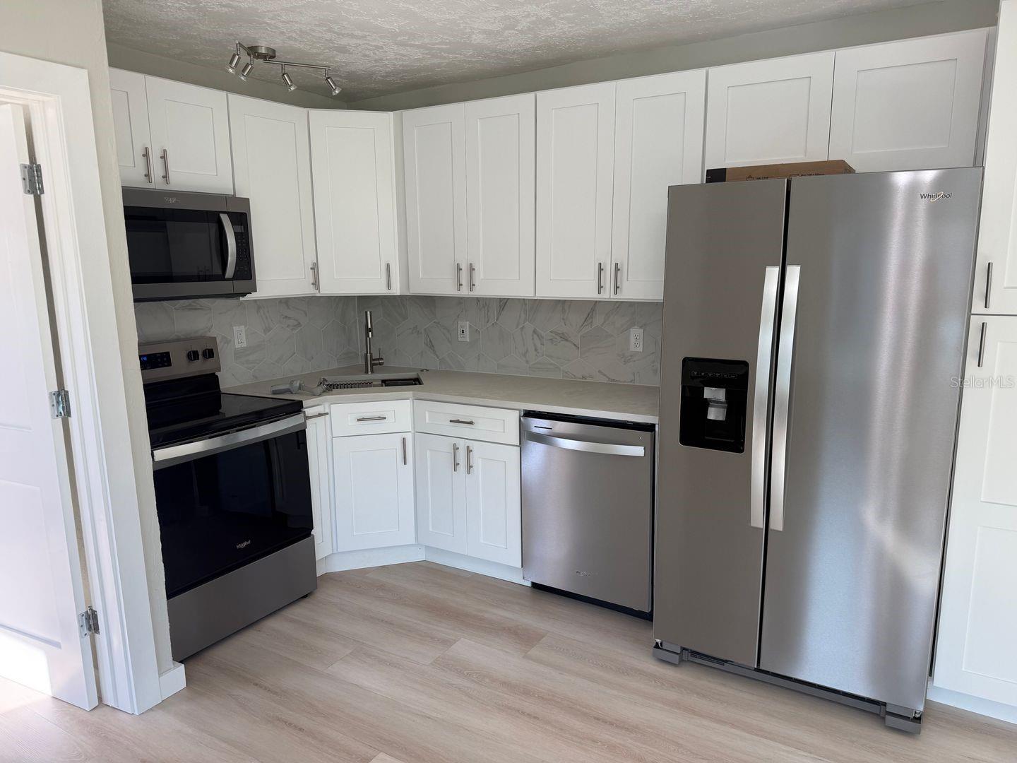 185 175TH TERRACE DR E, REDINGTON SHORES, FL, 33708