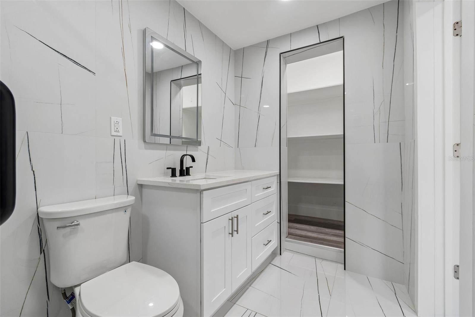 2216 12TH AVE W, BRADENTON, FL, 34205