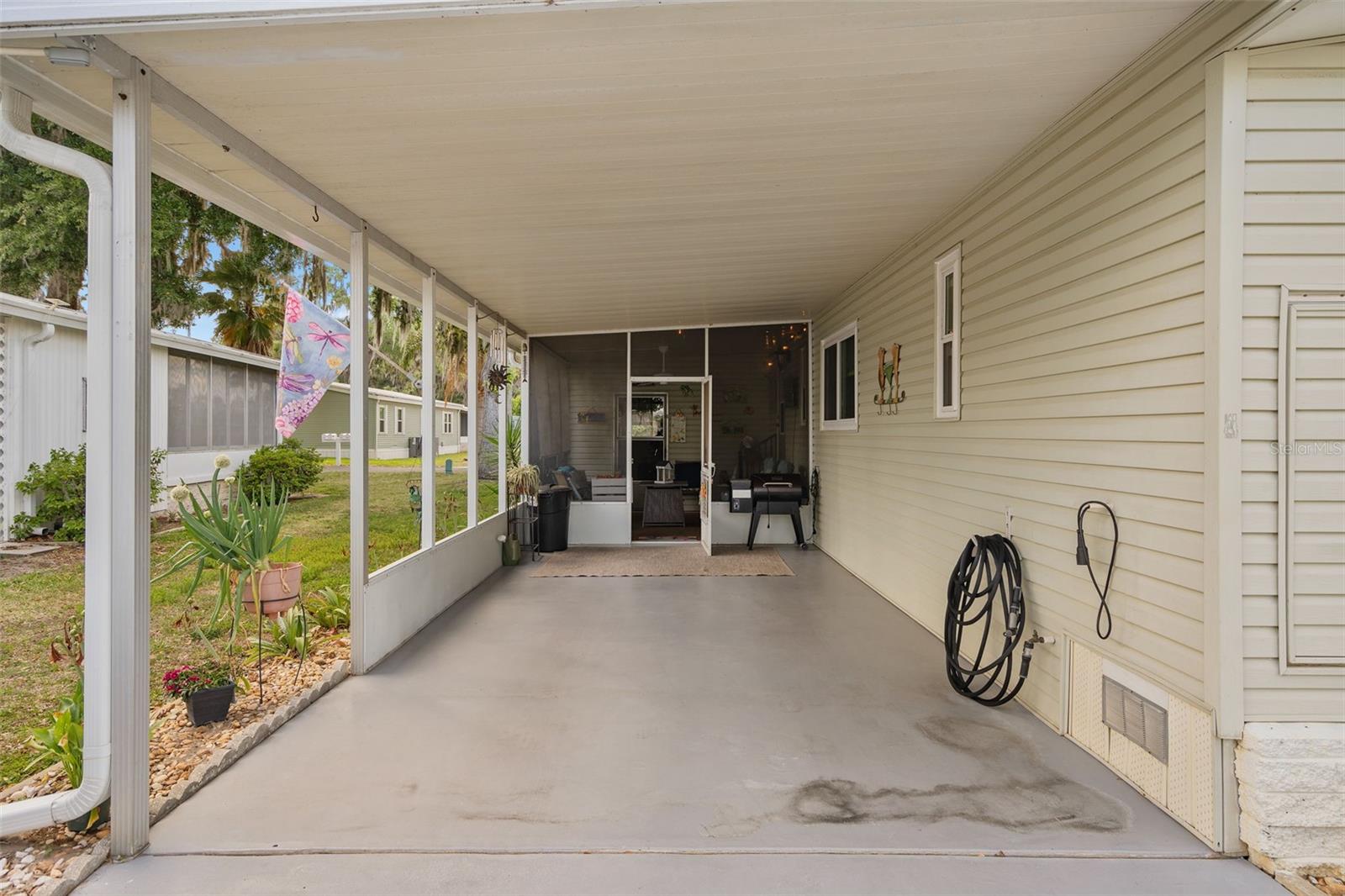 4 GALLINULE CT, FRUITLAND PARK, FL, 34731