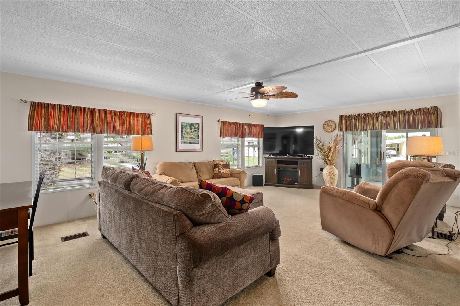 4 GALLINULE CT, FRUITLAND PARK, FL, 34731