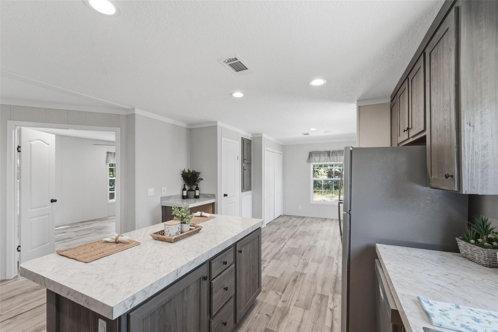 42051 CHERRY AVE, DELAND, FL, 32720