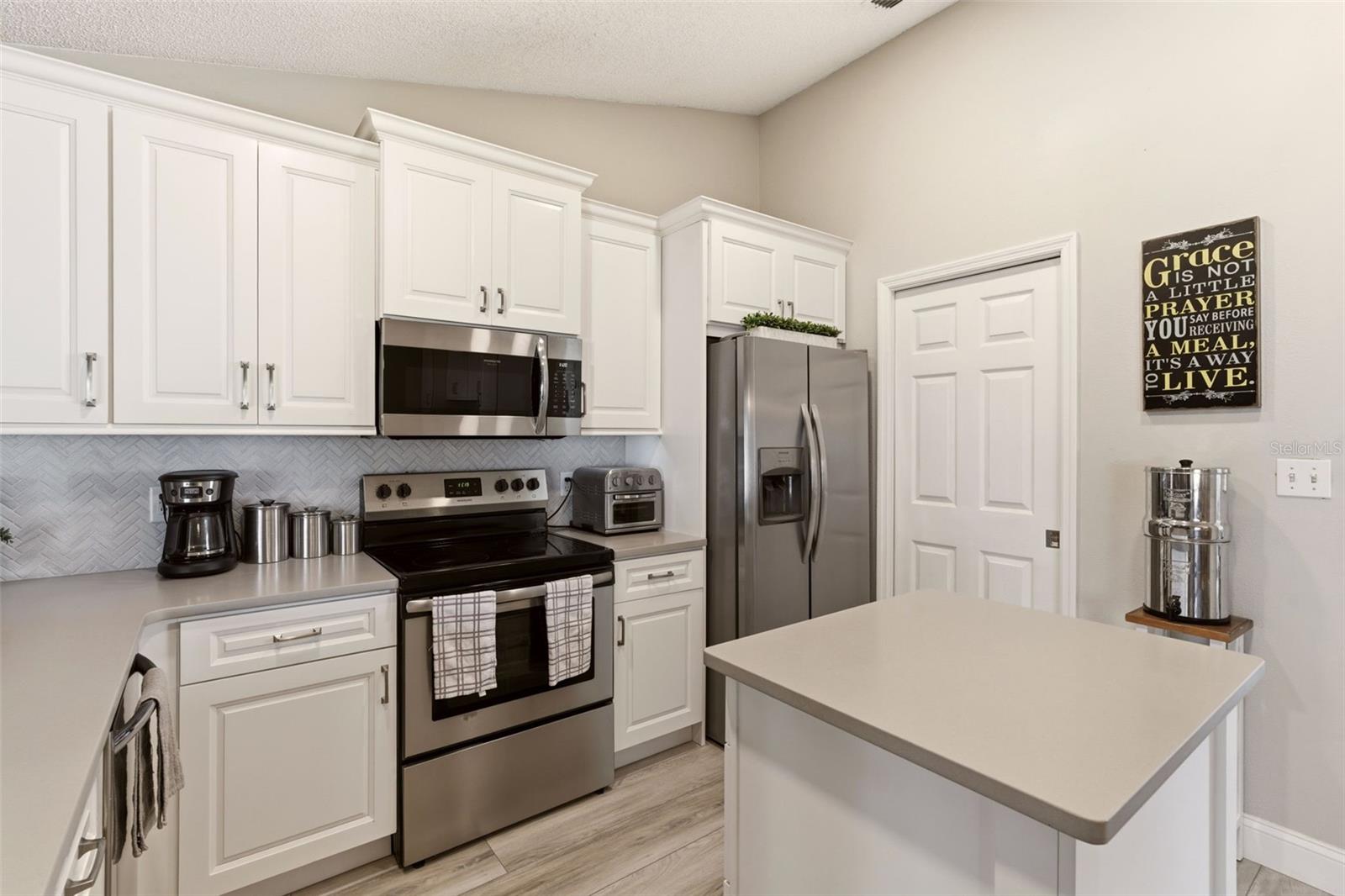 1284 AZORA DR, DELTONA, FL, 32725