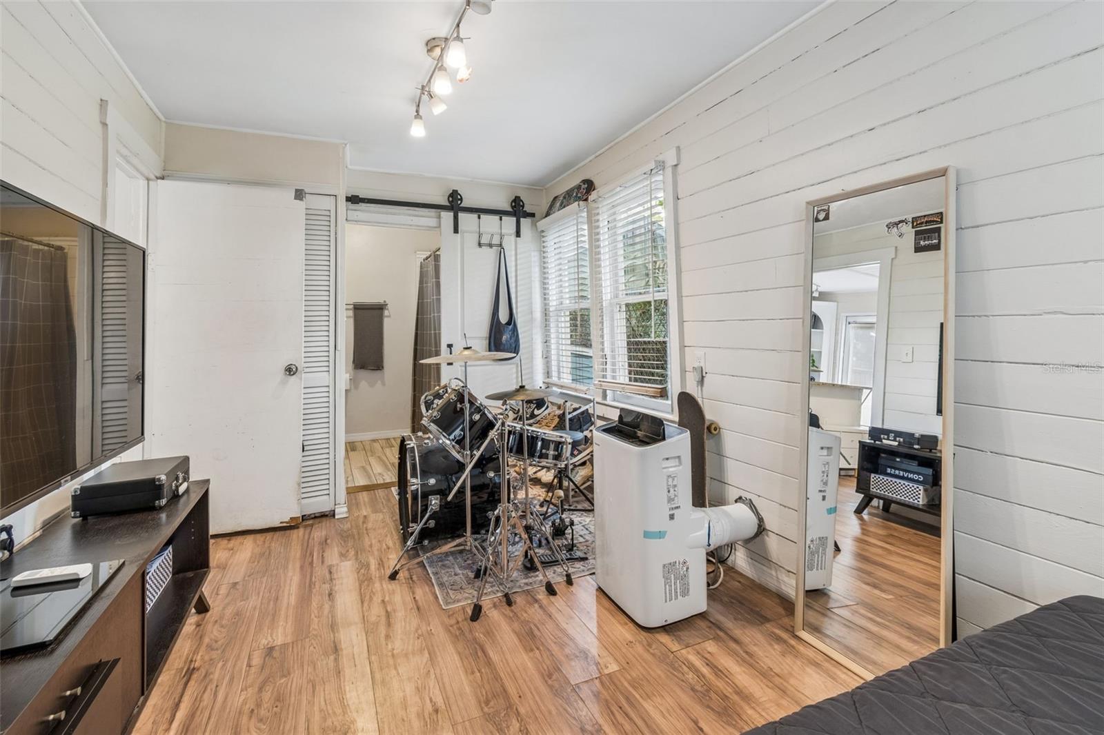 1220 E EMMA ST, TAMPA, FL, 33603