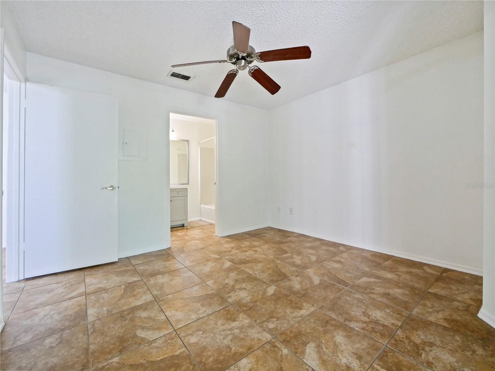2569 GRASSY POINT DR #309, LAKE MARY, FL, 32746