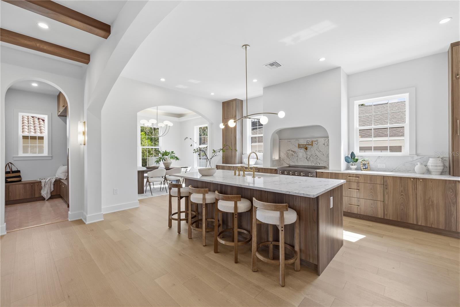 221 43RD AVE N, ST PETERSBURG, FL, 33703