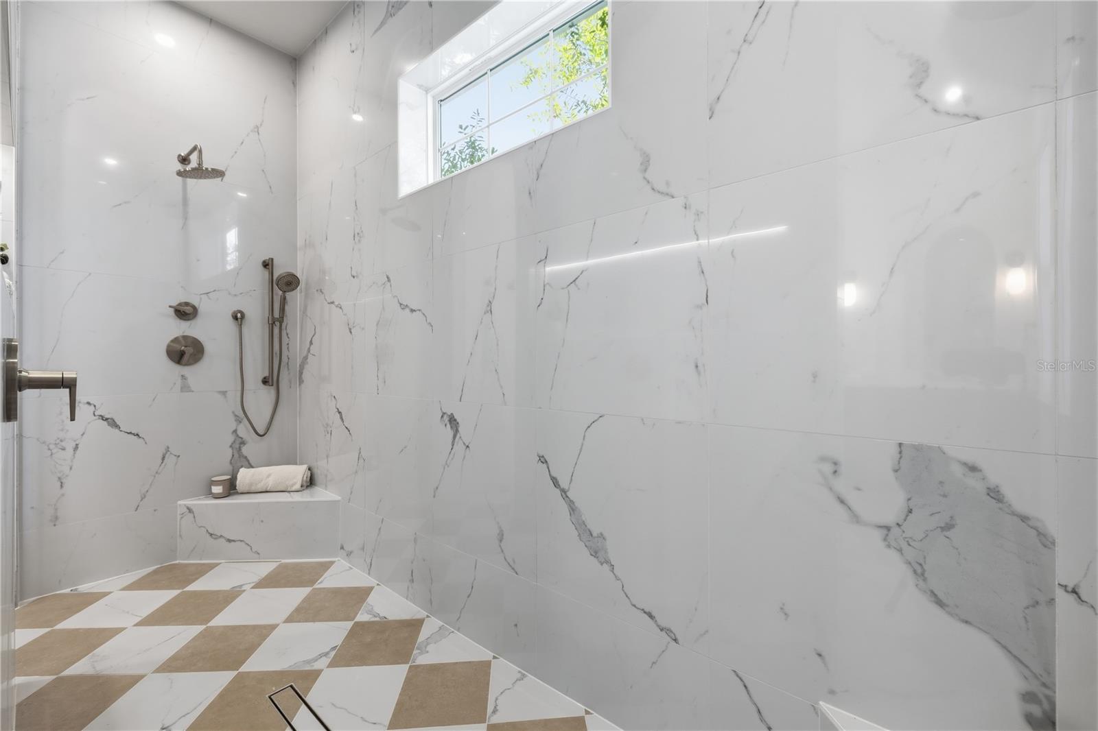 221 43RD AVE N, ST PETERSBURG, FL, 33703