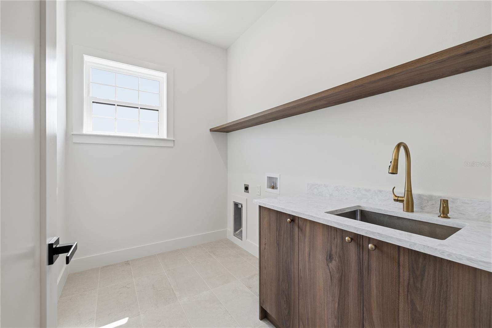 221 43RD AVE N, ST PETERSBURG, FL, 33703