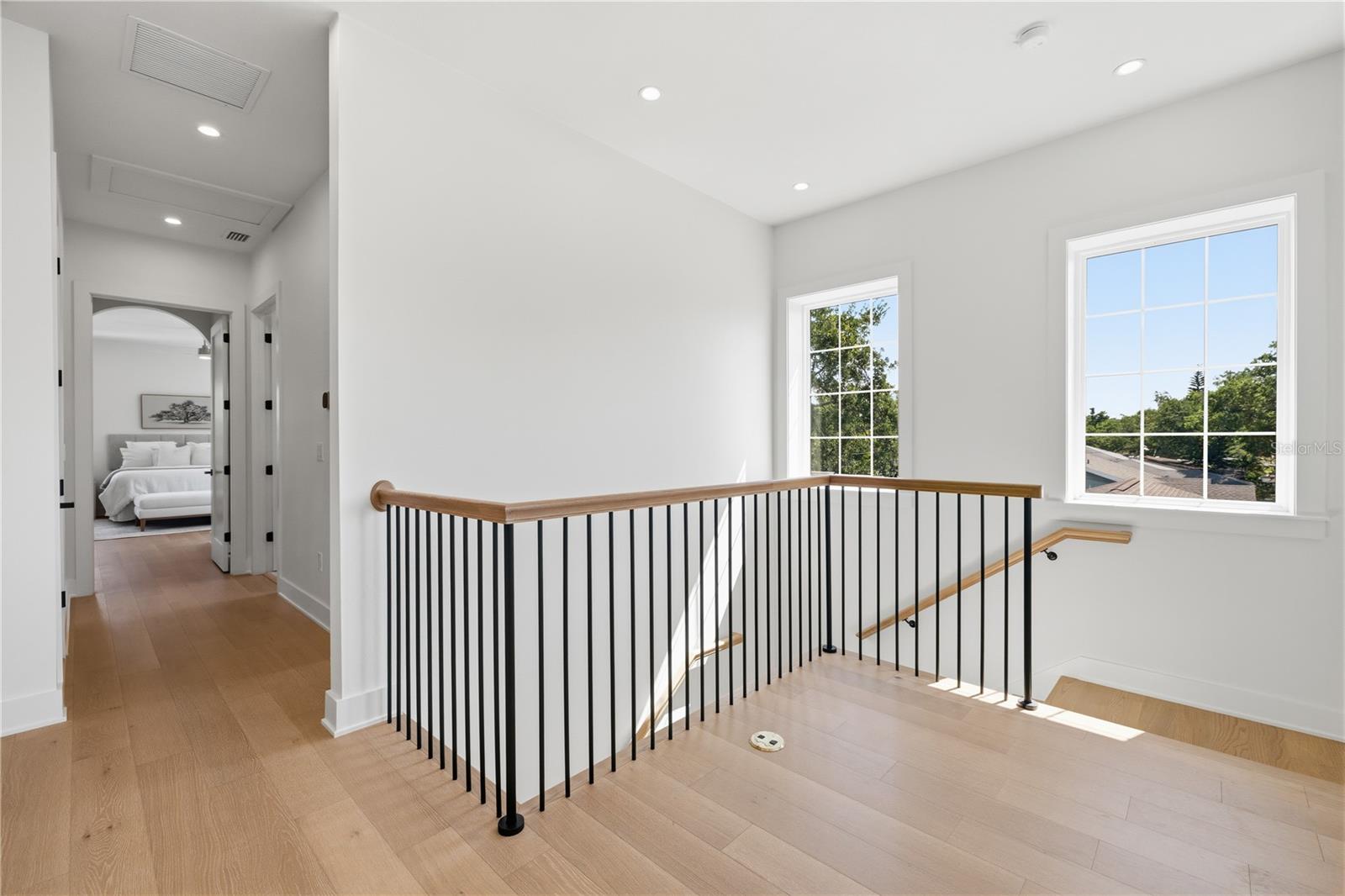 221 43RD AVE N, ST PETERSBURG, FL, 33703