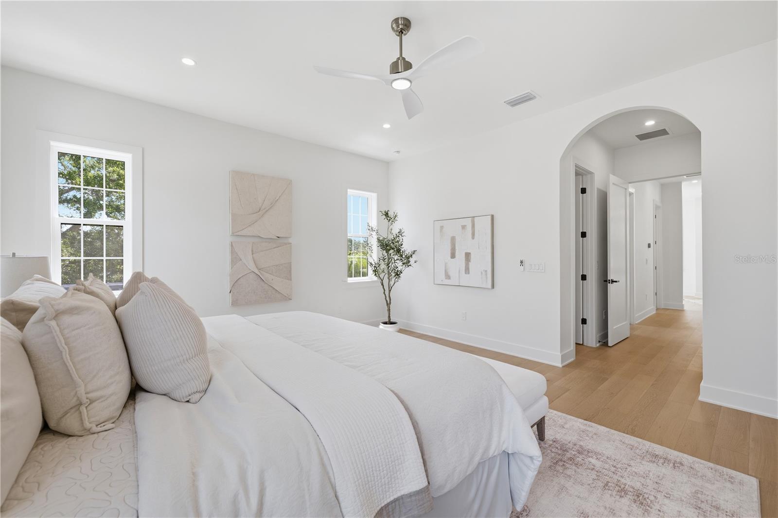 221 43RD AVE N, ST PETERSBURG, FL, 33703