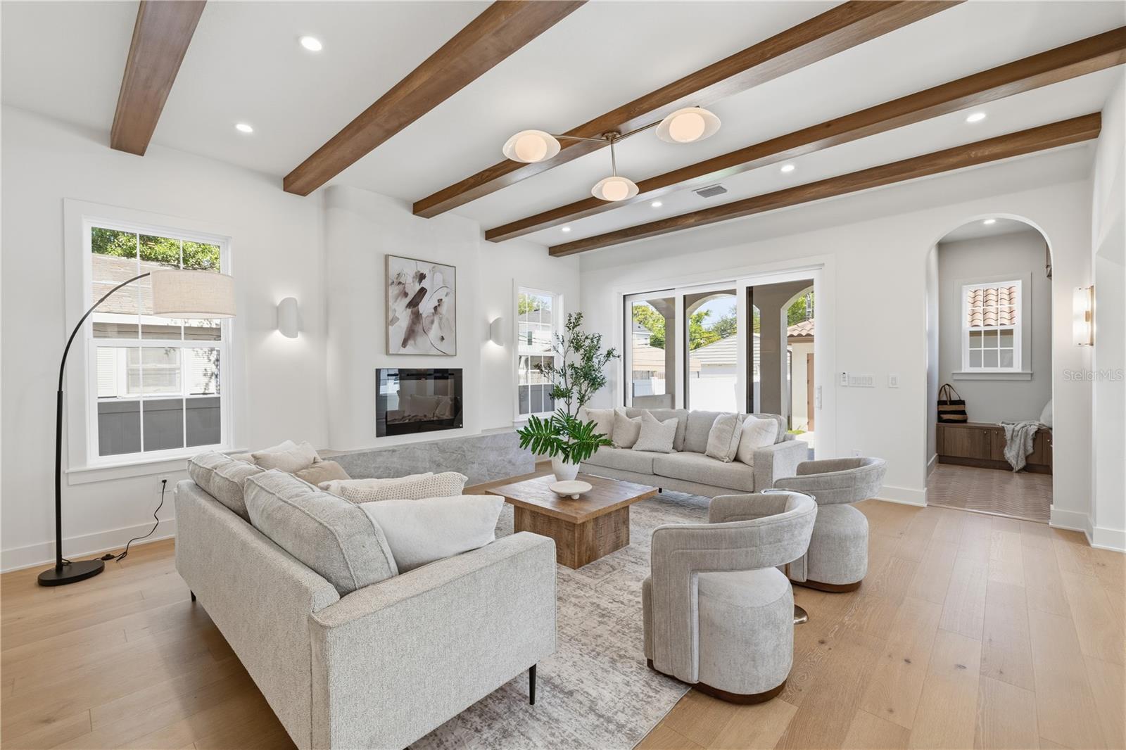 221 43RD AVE N, ST PETERSBURG, FL, 33703