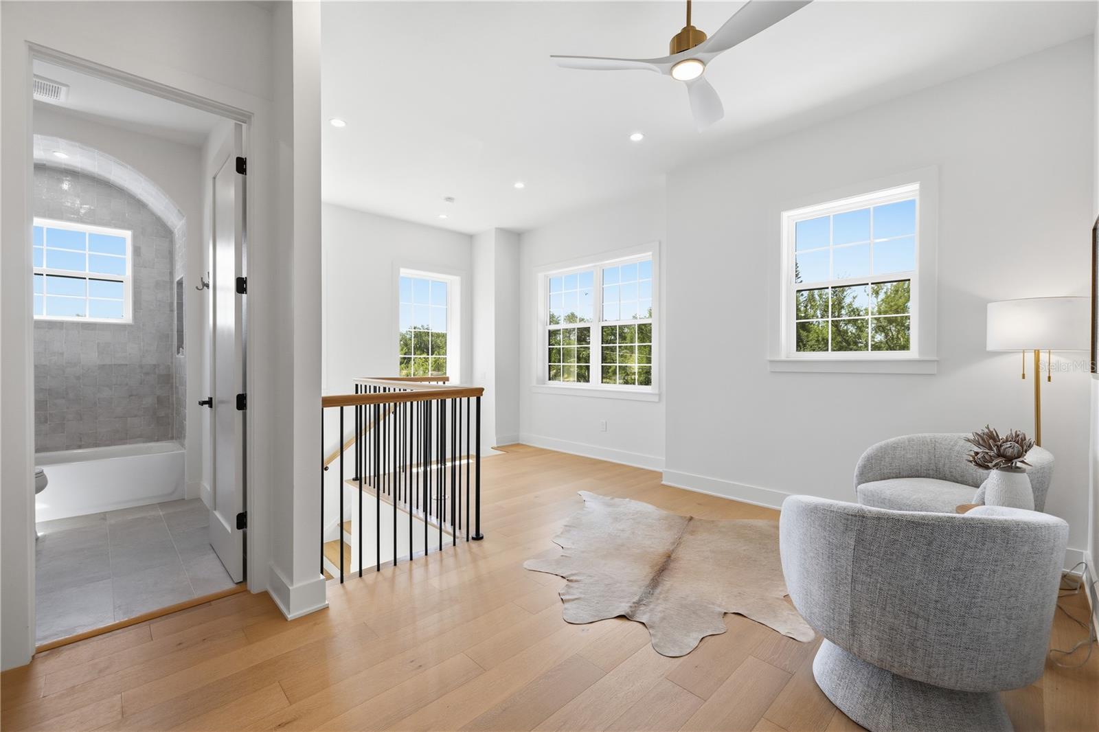 221 43RD AVE N, ST PETERSBURG, FL, 33703