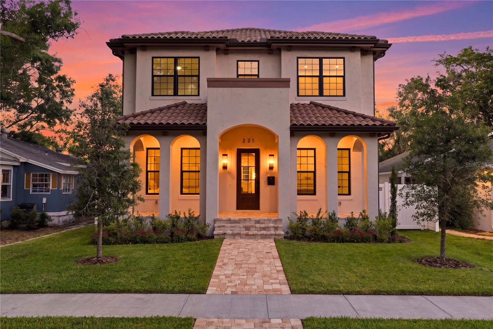 221 43RD AVE N, ST PETERSBURG, FL, 33703