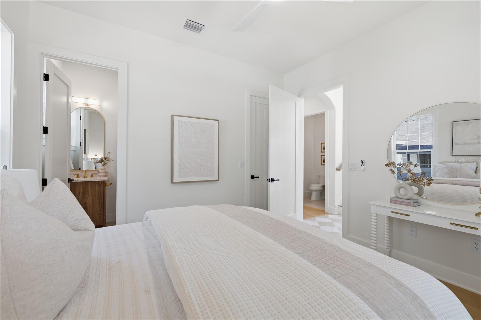 221 43RD AVE N, ST PETERSBURG, FL, 33703