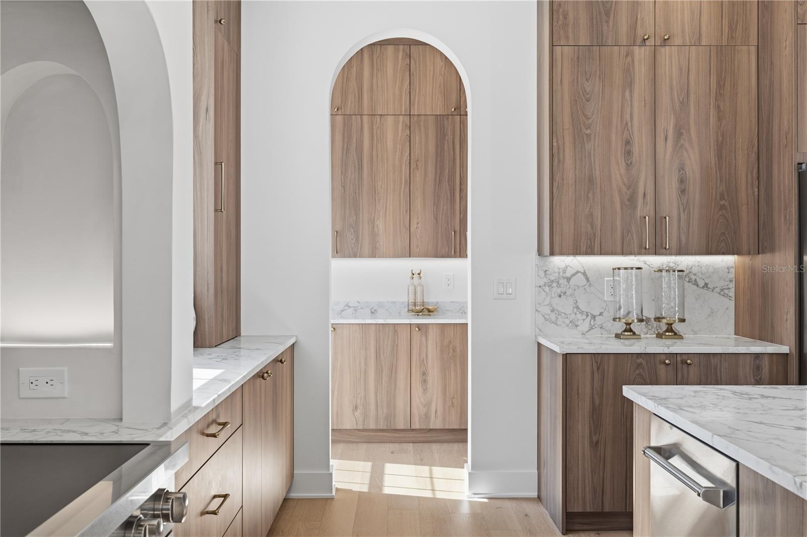 221 43RD AVE N, ST PETERSBURG, FL, 33703