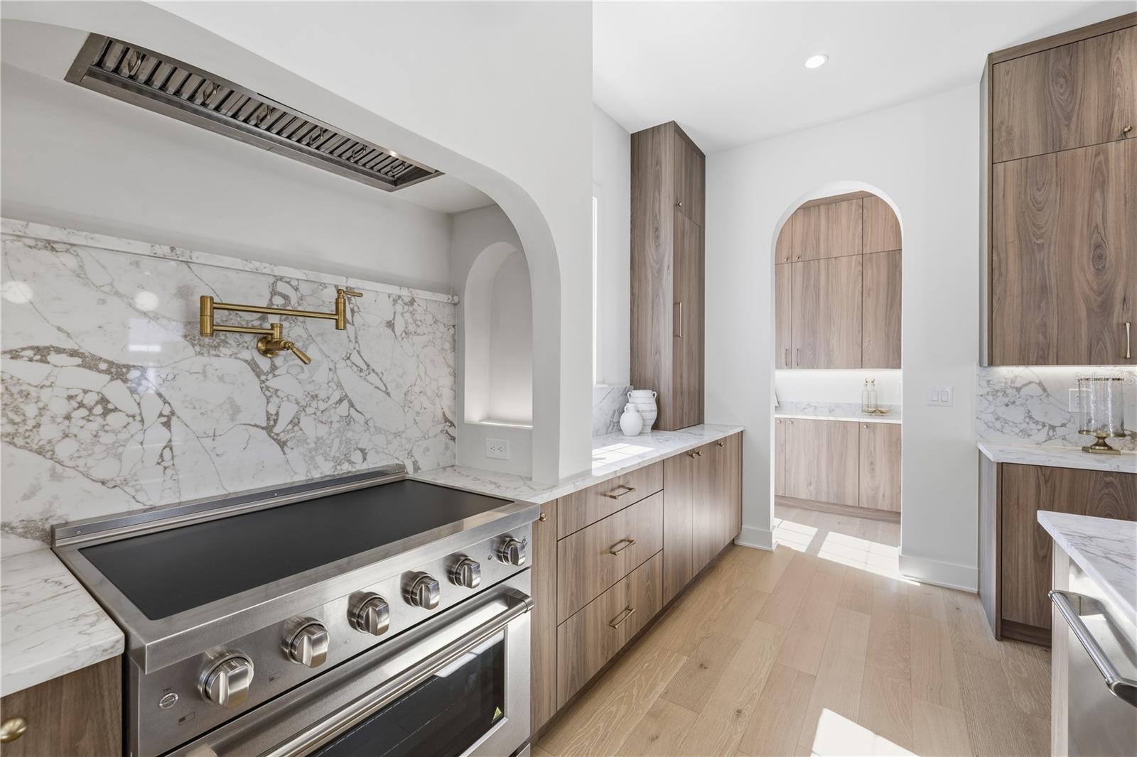 221 43RD AVE N, ST PETERSBURG, FL, 33703