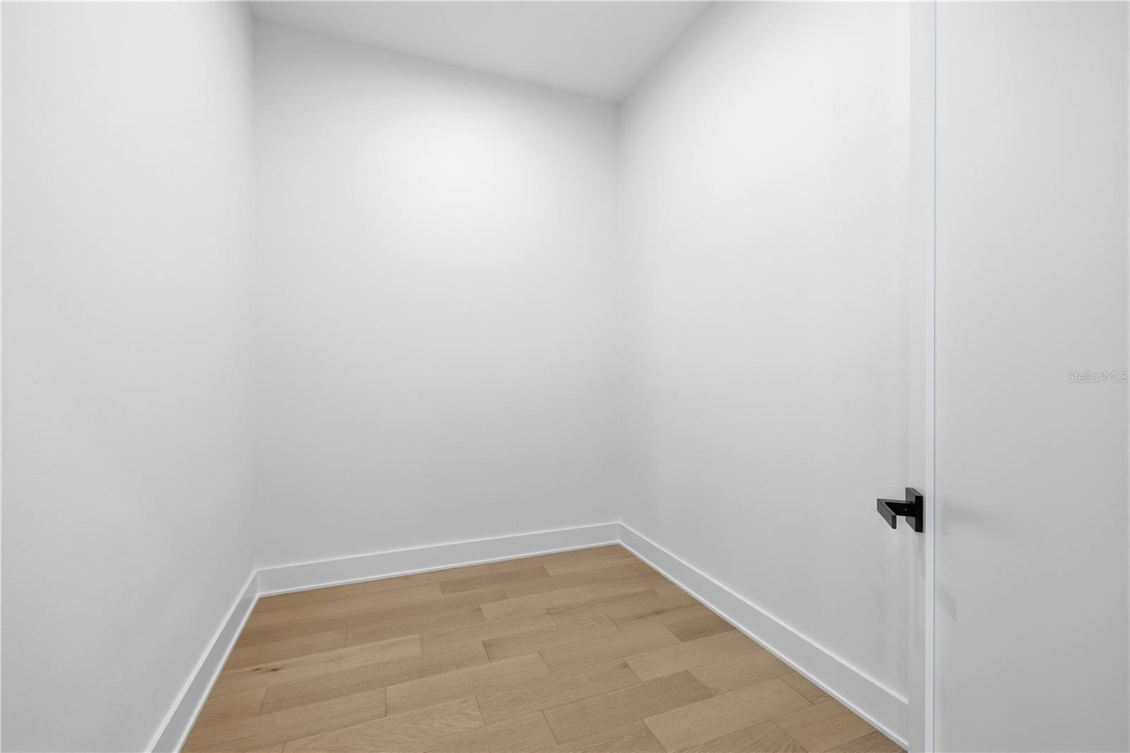 221 43RD AVE N, ST PETERSBURG, FL, 33703