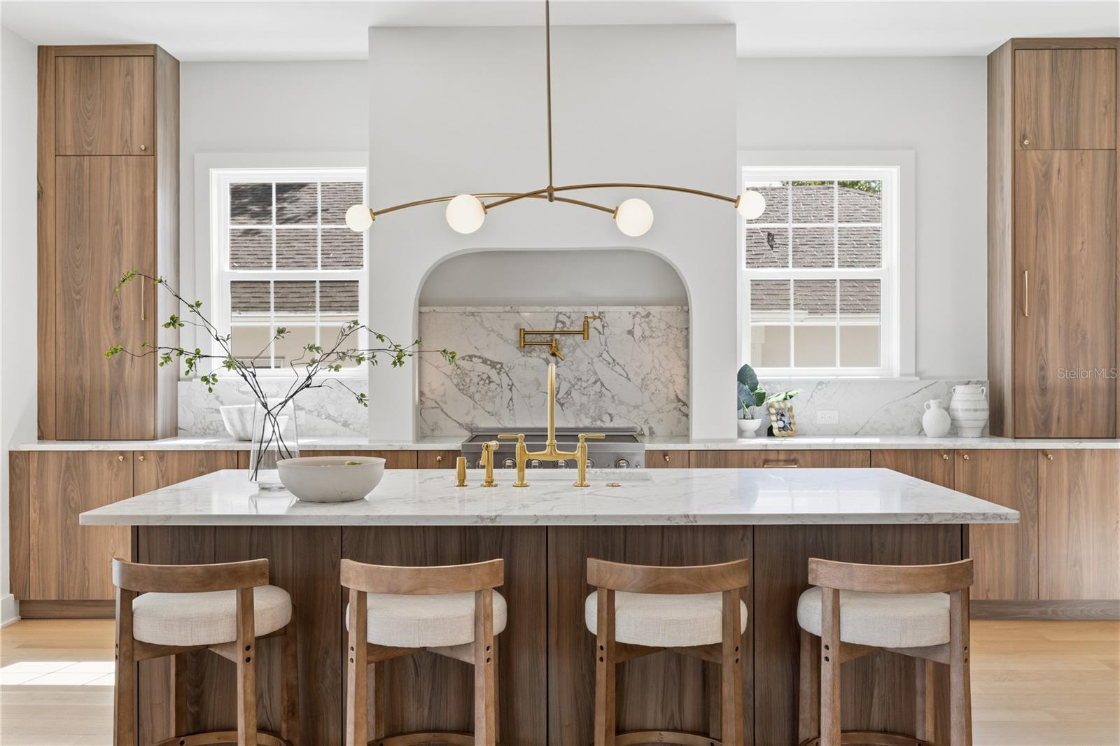 221 43RD AVE N, ST PETERSBURG, FL, 33703