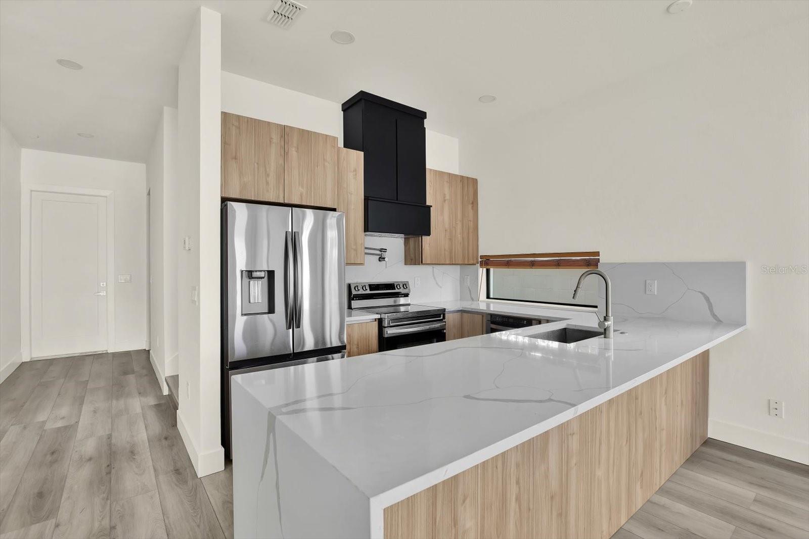 1625 9TH AVE N, ST PETERSBURG, FL, 33713