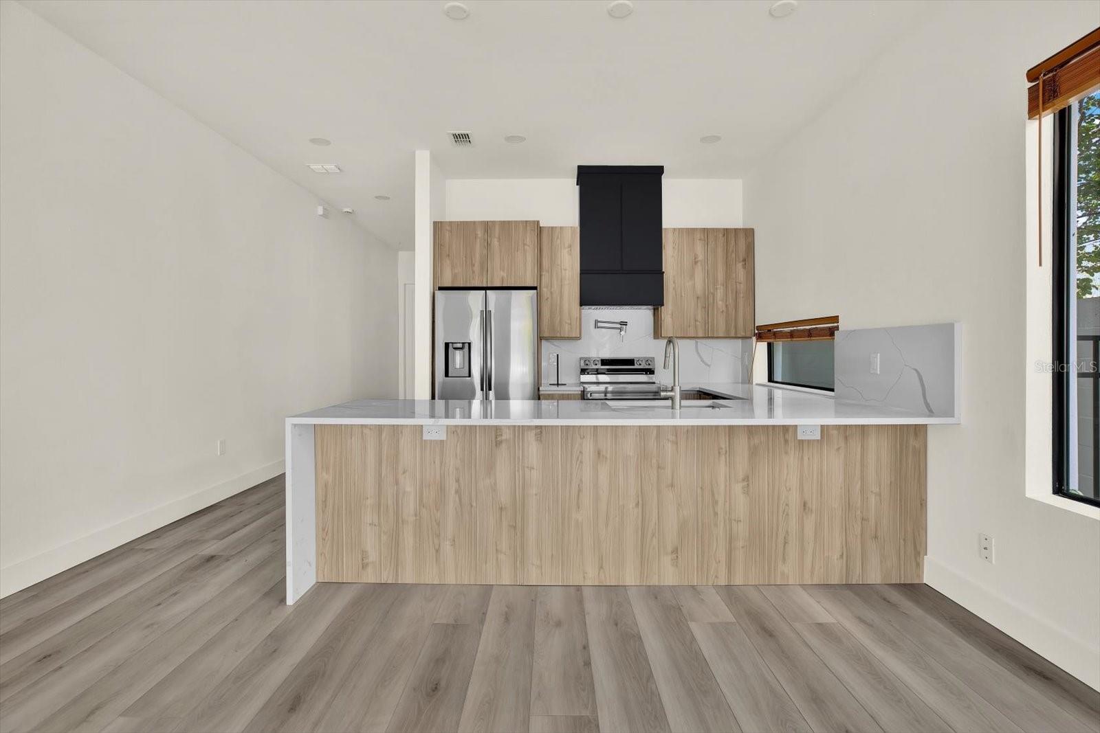 1625 9TH AVE N, ST PETERSBURG, FL, 33713