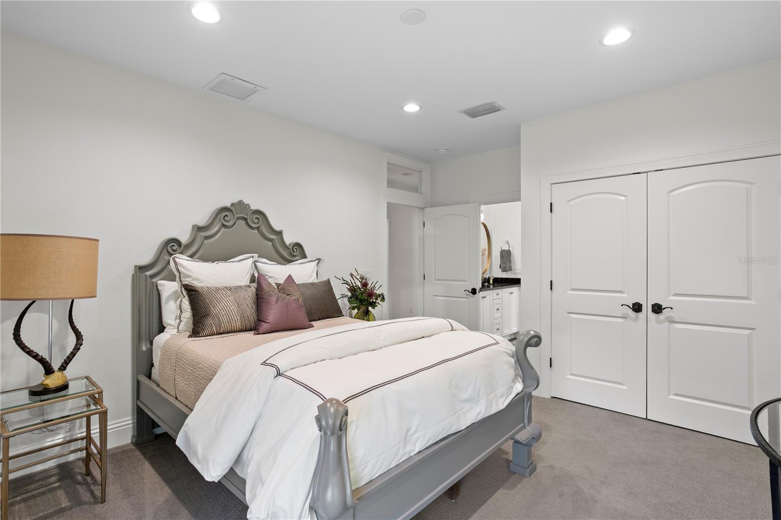 3407 W BEAUMONT ST, TAMPA, FL, 33611