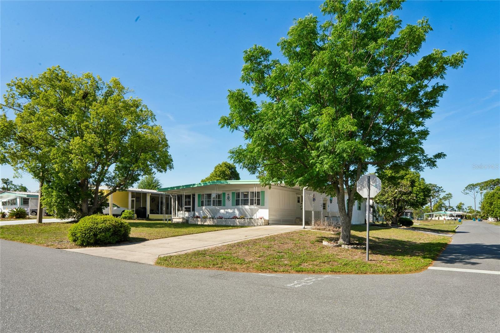 8021 WESTERN CIRCLE DR, BROOKSVILLE, FL, 34613